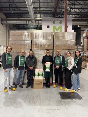 Cascades makes a donation valued at $33,000 to the Media Food Drive